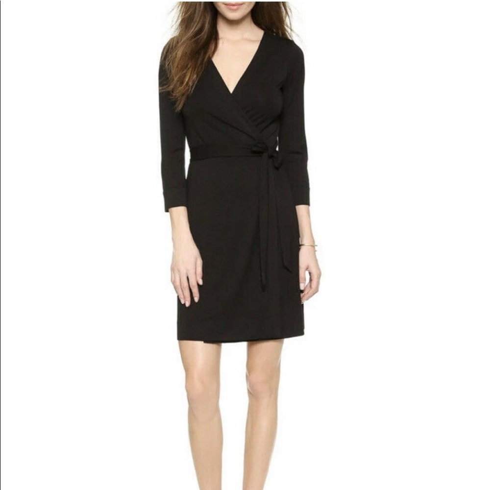 DVF 🖤 3/4 Sleeve Wrap Dress